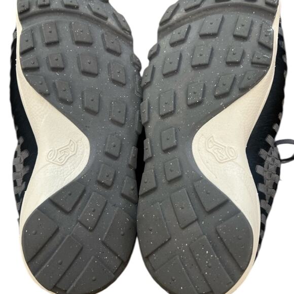 NWOT Nike Women’s Air Footscape Woven Sneaker Black/Grey – Sz 8 - Picture 11 of 11